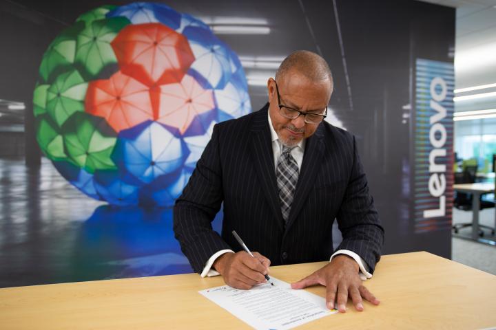 Lenovo has signed the Declaration of Amsterdam, confirming its commitment to fostering an inclusive workplace for its LGBTIQ+ employees.
#IDAHOT2022 #WeAreLenovo #IamAnAlly

Read more: lnv.gy/3FPOKQo