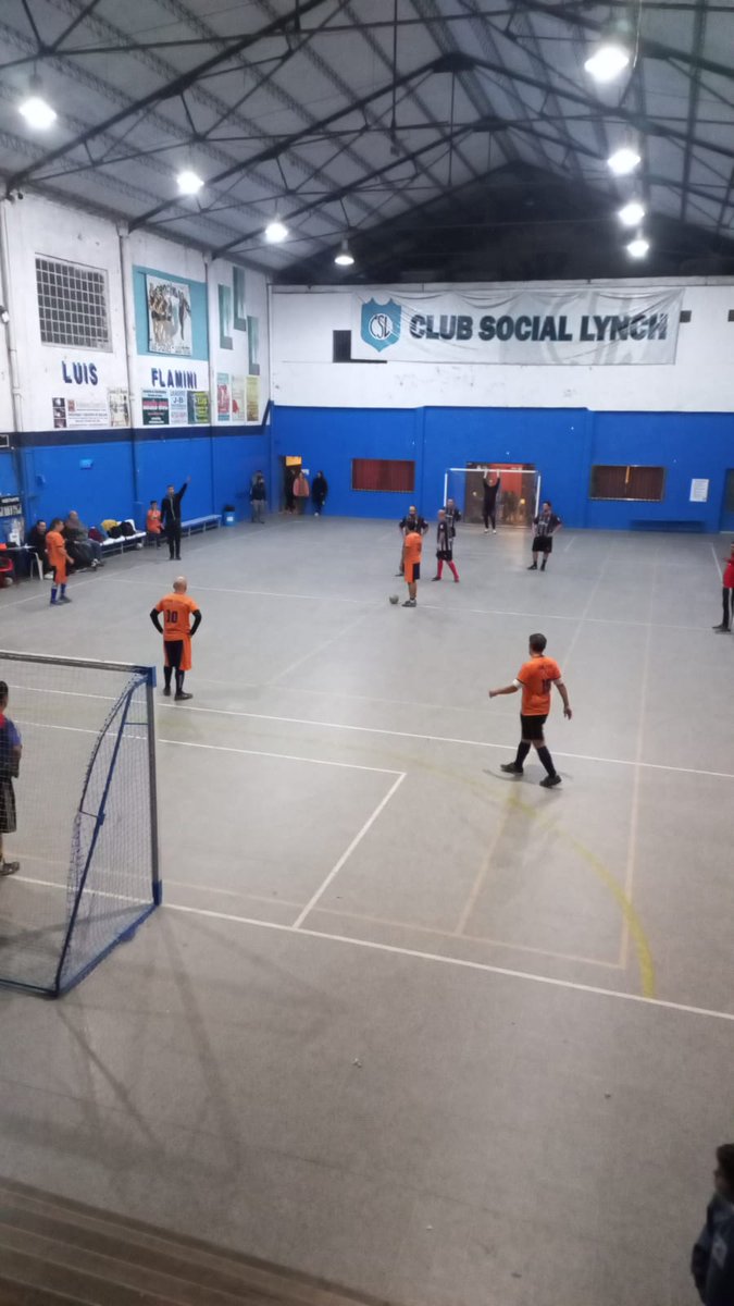 LynchFutsal's tweet photo. ✋#Senior
⚽️ Resultados vs Nolting
👍Veteranos 6 a 3 a
👎Master 9 a 6
👍Junior 5 a 4
Fecha 4 #Elite1 de @AMFPrensa 🏆
#somosSocialLynch 🇪🇪
#sentimientodebarrio 💪 https://t.co/qknrDSY54v