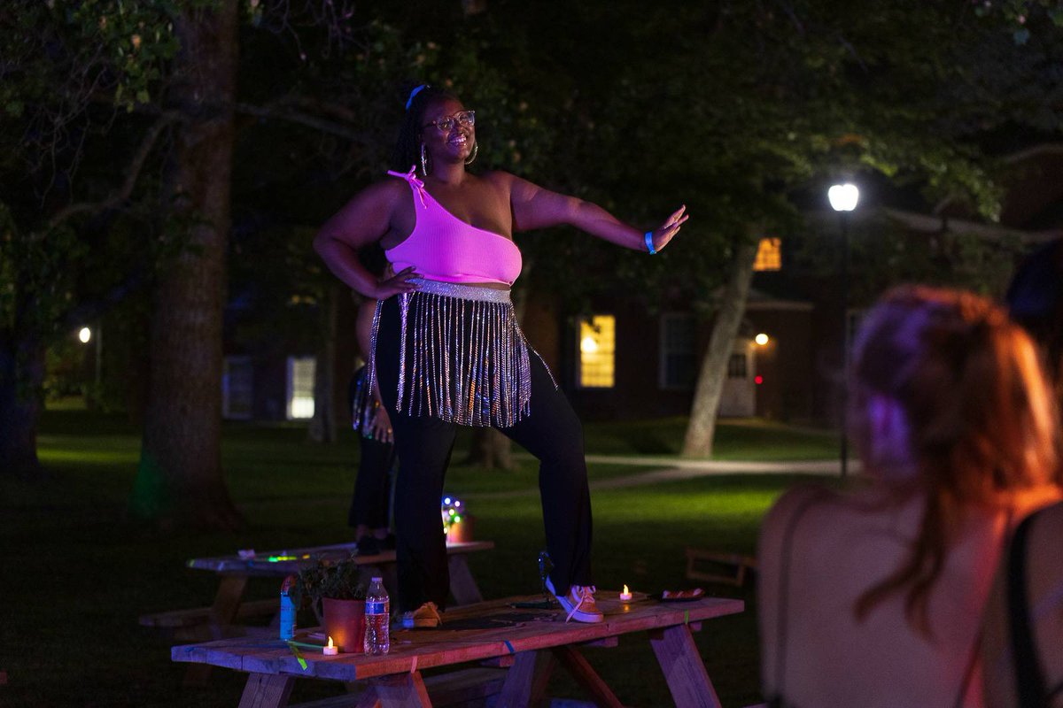 StudentLifeHC's tweet image. Thank you to everyone who attended Vegas Night on May 11. Nearly 500 students were in attendance for a fun and exciting evening to celebrate May in style!