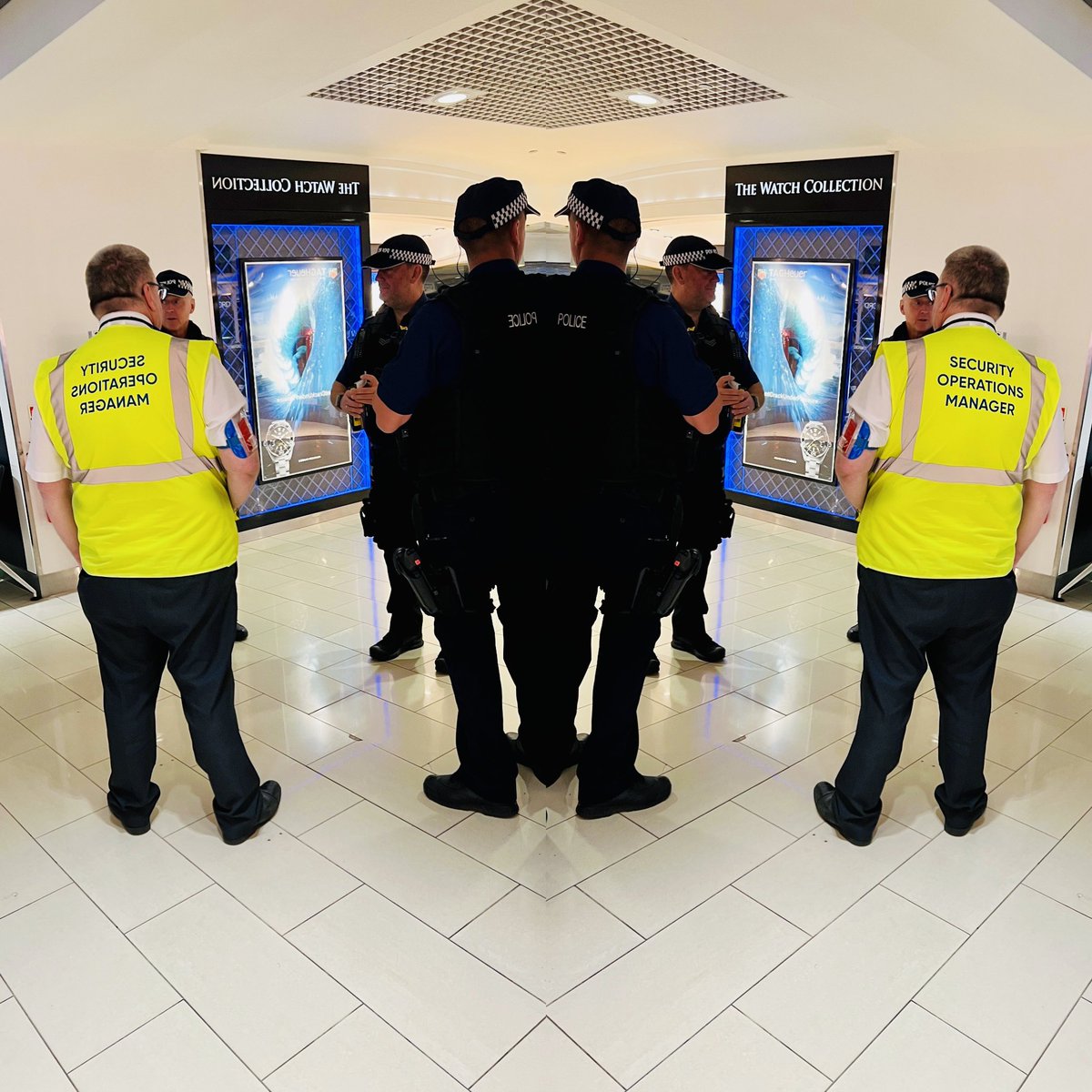 MPSCityAirport's tweet photo. Working closely with our partners @LondonCityAir means we have extra 👀’s &amp;👂🏼’s looking out for us all.
It’s what #ProjectServator is all about #Security #Workingtogether #Safety https://t.co/TZJMcovaWG