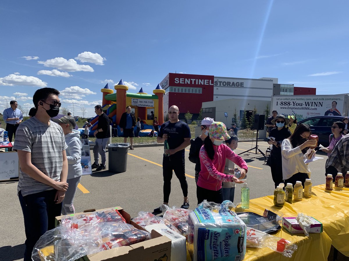 kevinmcleod_'s tweet photo. Had a great time helping out at the Southwest Edmonton Education fair on Sunday. Great family event with some great music, food, and prizes! Thank you @NathanIpYEG for putting this event together for #SWYEG families! #YEG #Edmonton #Abpoli #EdmontonSW https://t.co/QEks2fph4O