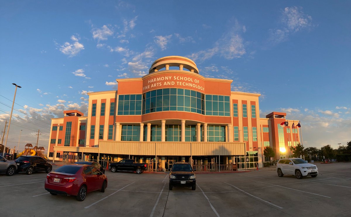 Check out my class on 
<a href="/DonorsChoose/">DonorsChoose</a>
! I'd love your help to bring my project to life:  donorschoo.se/e/OebNE2BP6pb via 
@donorschoose
 #middleschool #blackedu
#latinoedu

If just 11 people donate 5 dollars we can get stress reducing cross training gear for our equity focused campus!