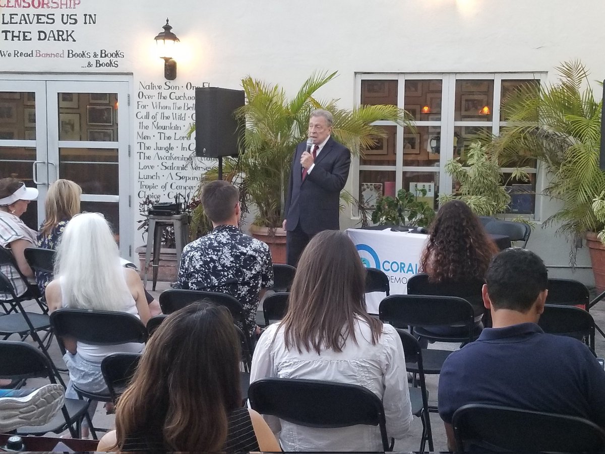 Andres4Florida's tweet photo. #Tbt to the meeting of the @CGDemocrats earlier this month, where I shared my campaign vision with voters and activists on the western edge of District 113.

Thank you @bentonne and your wonderful club leadership for allowing me the opportunity. https://t.co/1cSk4FIt8O