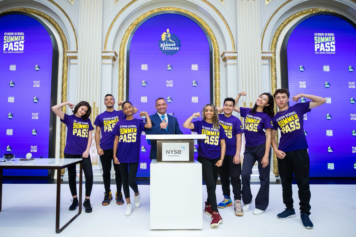 NYSE's tweet photo. It’s a Judgement-Free Summer! We were energized to welcome @PlanetFitness to kickoff its High School Summer Pass initiative 🤸♀️ 🏃♂️Teenagers ages 14-19 can work out for free all summer long! ☀️ Time to #FeelFitacular $PLNT #PFSummerPass https://t.co/2E4reYge6p