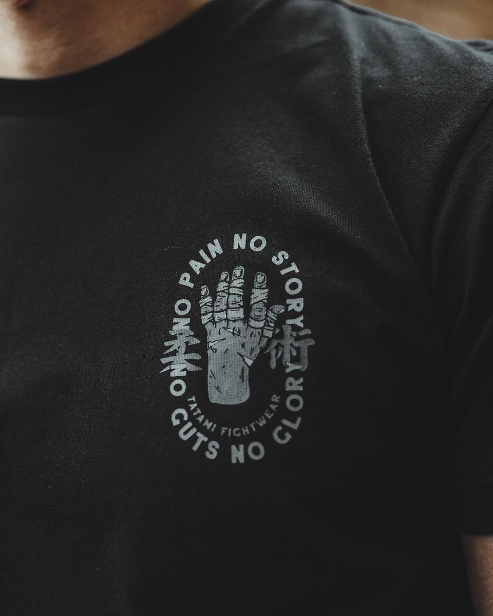 TatamiFightwear's tweet photo. No pain no story, no guts no glory ✋🏽 

Shop our latest drop 👀 https://t.co/80tq7GaMLP https://t.co/7Ey3HvK4Xp