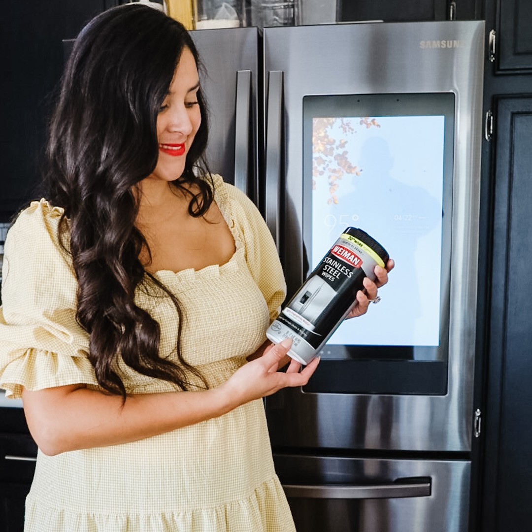 Who else loves these handy wipes? They restore the luster on all stainless steel appliances and keep them looking great. Learn more: bit.ly/3MBIRs4
📸: <a href="/jetplanemommy/">Magaly “Maggie” Tompkins</a> 
#Weiman #SoMuchMoreThanClean #StainlessSteel