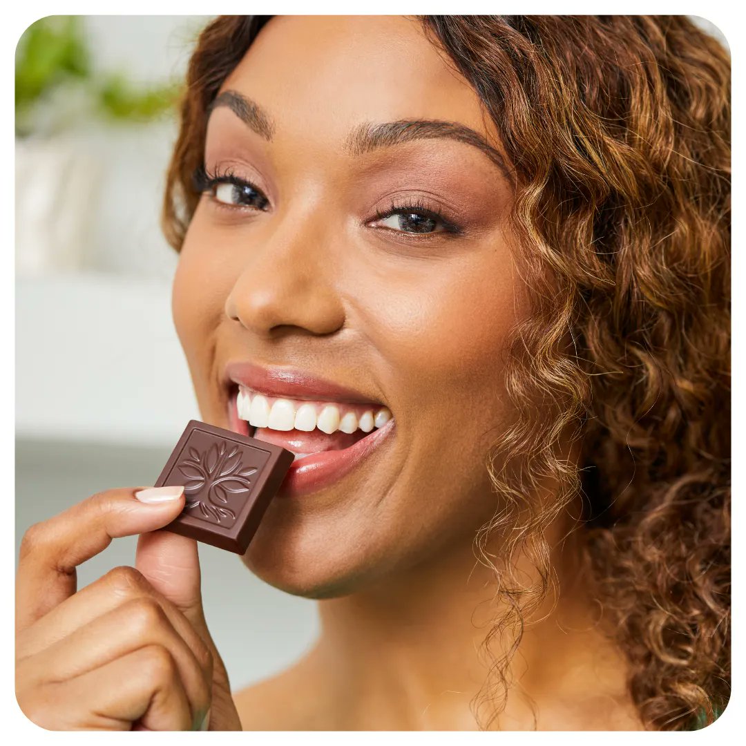 Our artisanal tasting squares are mini chocolate bars that are exactly what you want when you are looking for a satisfying bite. Treat yourself today, you deserve it!

You can buy them on Amazon: buff.ly/3wkTDO8

#Chocolate #ChocolateBars #TreatYourself