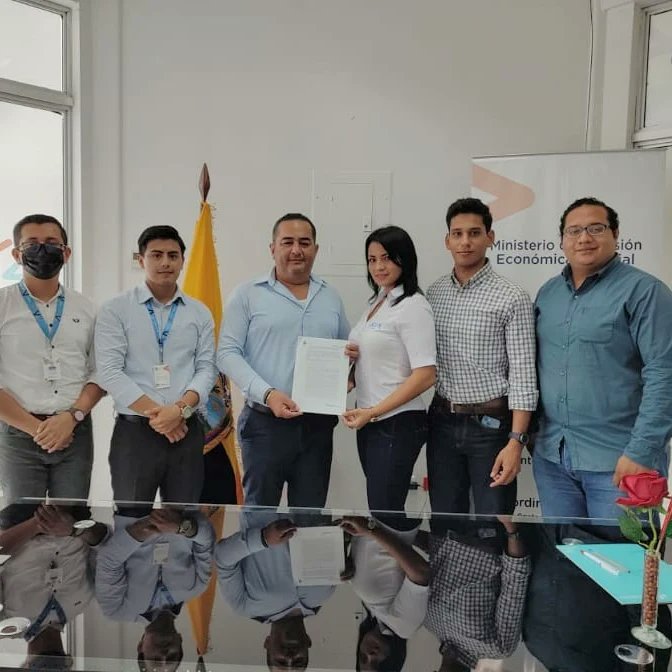 JCIPortoviejo's tweet photo. El día de hoy se realizó la firma de Convenio entre el MIES y la JCI Portoviejo con el objetivo de fomentar la colaboración y cooperación entre ambas partes en áreas como capacitaciones, seminarios, vinculación, que aporten a los objetivos de cada uno.
#JCIEcuador #JCIPortoviejo https://t.co/vQQq9mCj7v