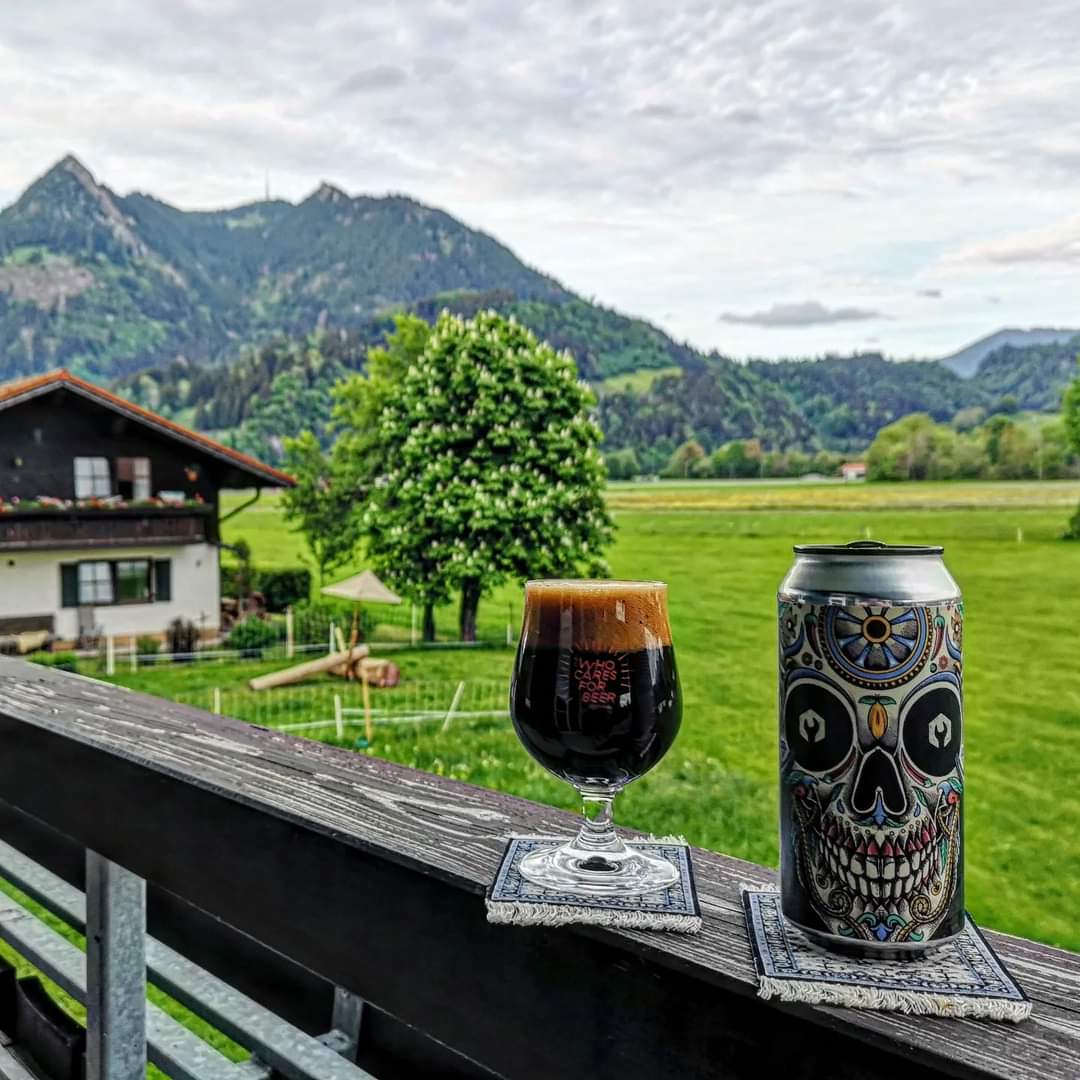 brunnenbraeu's tweet photo. Moersleutel Beer Engineers - Smeerolie - Mexicake Imperial Stout (***) 11,0%
#beerwithaview #beeronthecarpet
#moersleutel #moersleutelbeerengineers #smeerolie #mexicake #imperialstout #stout #smeeroliemexicake #smeerolieimperialstout https://t.co/iNLiksPWk0