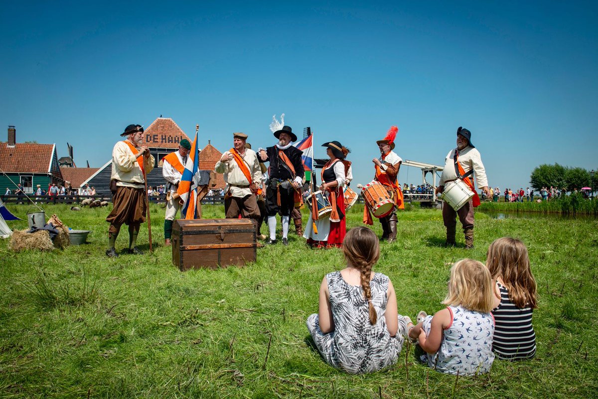 Vrijheid is niet vanzelfsprekend. Vier je vrijheid tijdens #PinksterZaan op 6 en 7 juni 2022 <a href="/DeZaanseSchans/">Zaanse Schans</a>  Een festival dat nieuw leven blaast in het Zaans Ontzet (1574). Laat op FB weten dat je komt: fb.me/e/q0Me9Gh4n #PinksterDrie