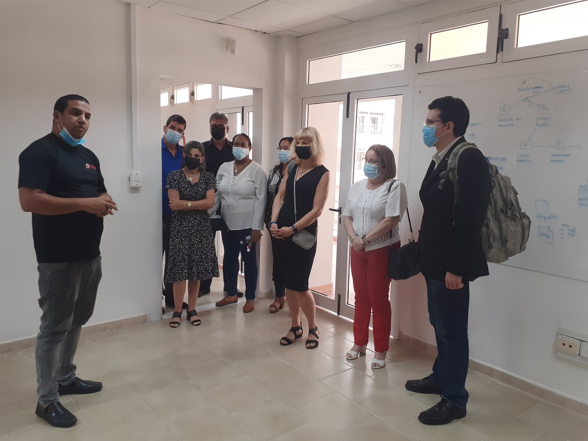 PCTHabana_3CE's tweet photo. En la mañana de #hoy directivos del @MINCOMCuba @universidad_uci y el @PCTHabana_3CE se reunieron con expertos de #Estonia. En el encuentro conocieron sobre el desarrollo de las TIC en #Cuba y visitaron algunos de los proyectos que se incuban en nuestro ecosistema. #UniónEuropea https://t.co/wlJjZESVEi