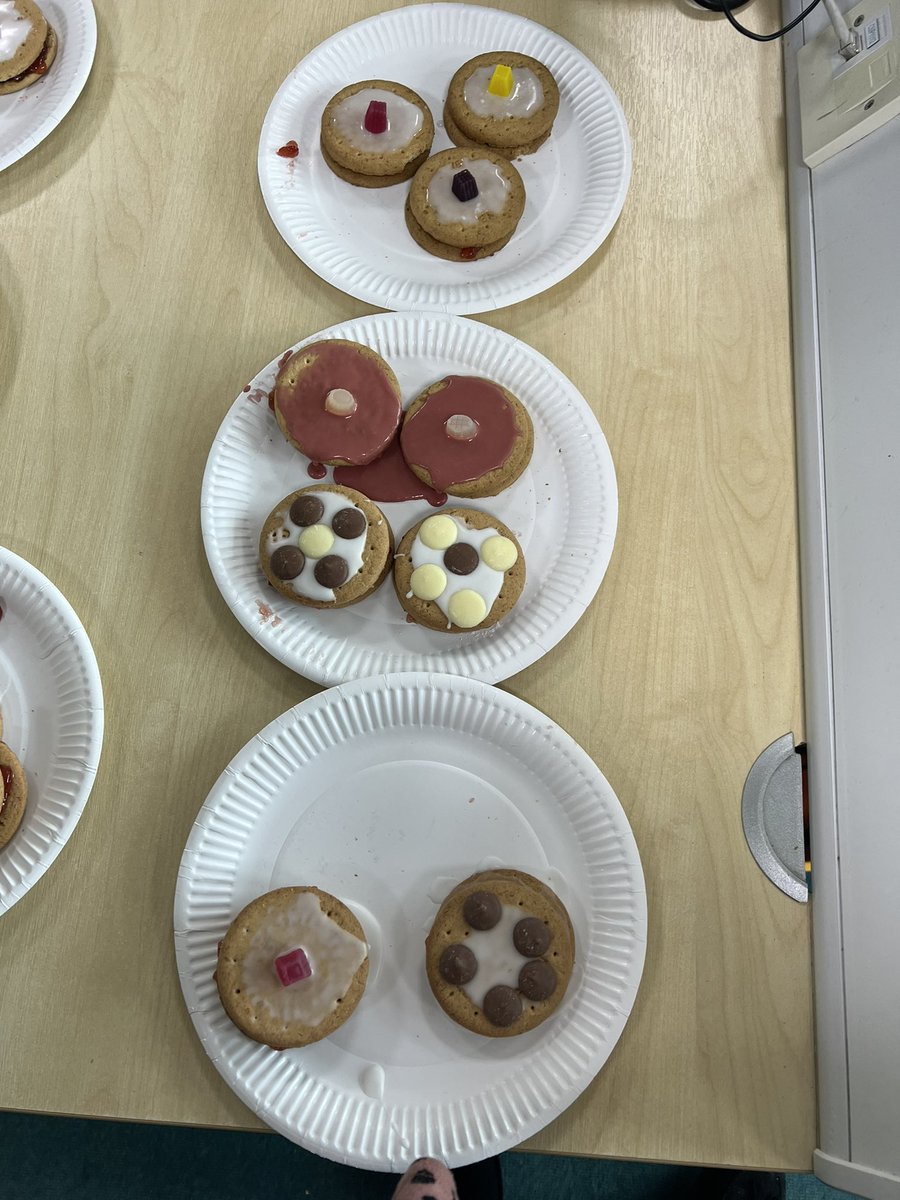 Miss Smith tweet media