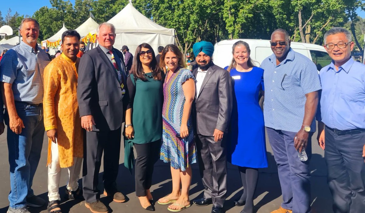 At Maya Bazaar last Saturday, I got to meet so many community members at this super fun Indian Summer Festival! So glad to celebrate with the Association of Indo Americans. Over the next few days, I'll be posting about a few of my own upcoming events -- stay tuned!