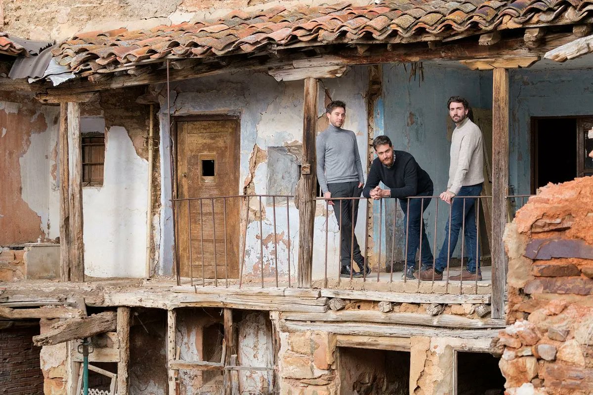 retokommerling's tweet image. #LecturaRecomendada _
Tres jóvenes al rescate de la arquitectura rural española buff.ly/3sH2Hv5 #Arquitectura #EspanaVacia