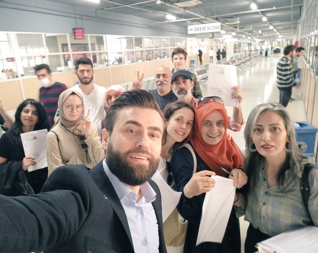 Tüm dilekçelerimizi teslim ettik. Tüm belgeleri teslim ettik. Chemtrails belgeleri büyük ses getirecektir. Kimyasal zehirlemelerle ilgili ilk adım atılmış oldu. Sosyal medyada ve sahada destek veren insan ailemize çok teşekkür ediyoruz. Her İl'e yayacağız #CanlılarTehditAltında