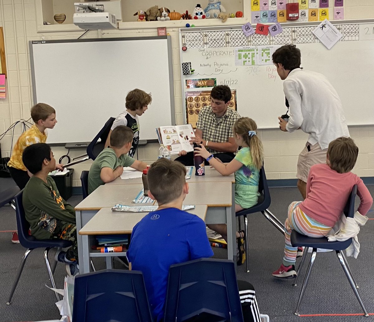 SarahGrossi3's tweet photo. Video II joined Careers in Ed II at their practicum placement today to film “I See Me in CTE”! #ConVal @aes_stultz @aes_ssh #CTE @gbs_foecking @gbs_denslow https://t.co/Uui2nqhcpe