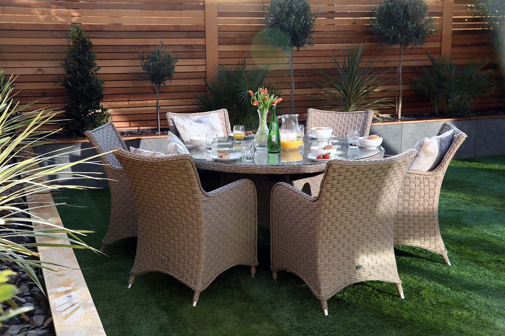 SupremoUK's tweet photo. Neutral tones are a must-have this spring season and our Astbury range uses the style beautifully.

#gardenfurniture #supremoleisure #style #homeandgardens #styleideas #gardenideas #furniture #trends #gardentrends https://t.co/u0kPmWhAYE