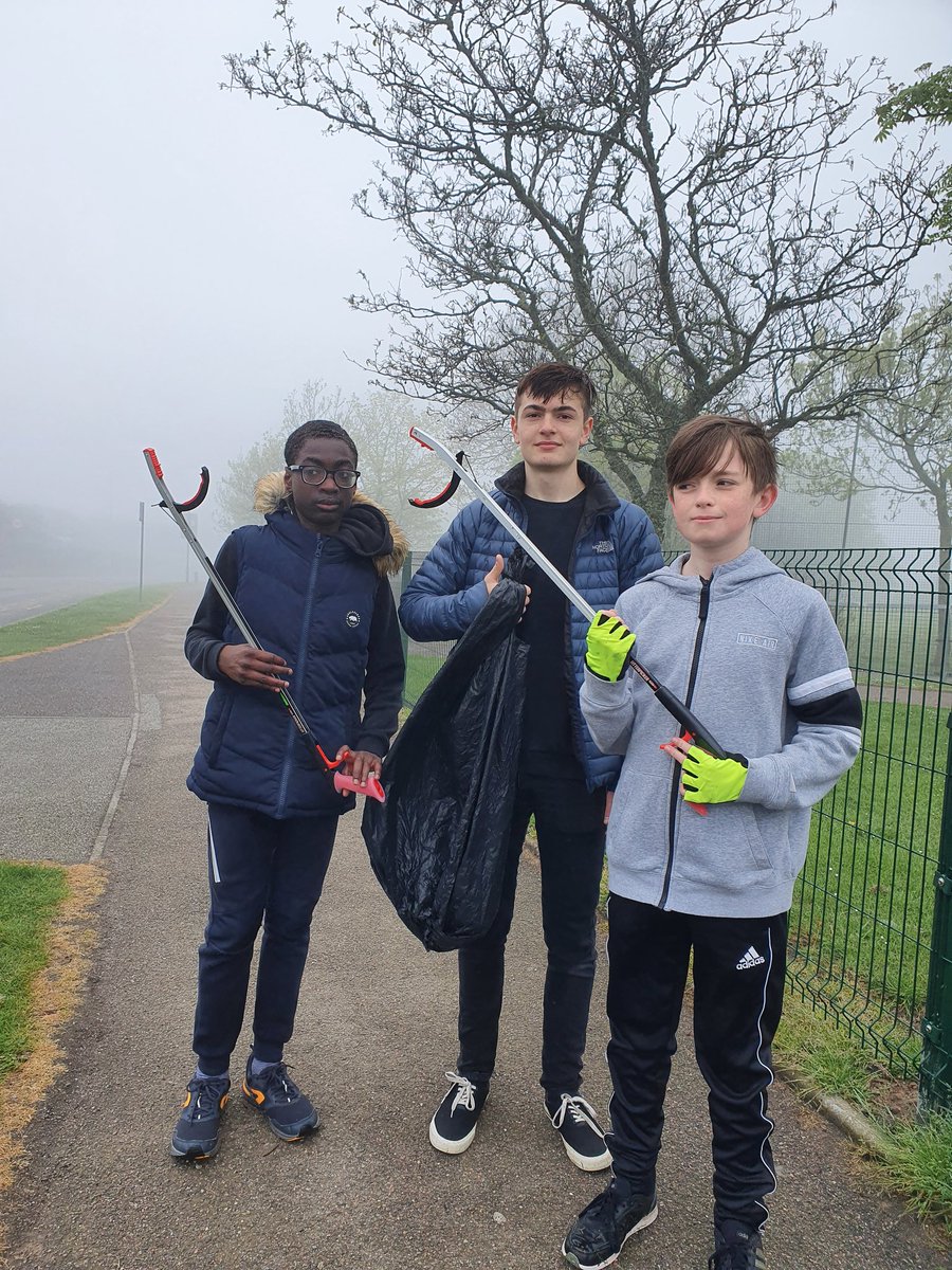 DowniesPorty's tweet photo. @DowniesPorty Proud of 2D1 and 2D2 today 🐉 Working together, building positive relationships to promote our House/Clan identity, school values and expectations. Well done! #PoudofPorty #GetInvolved #Wellbeing #PortyClans #RespectAll https://t.co/8uzwa1R6dm