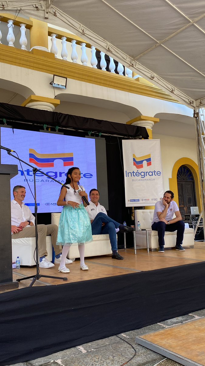 villa_frank's tweet photo. Con inmensa alegría damos apertura en nuestra ciudad al primer #CentroIntegrate un escenario de integración que permitirá el acceso a un robusto portafolio de servicios para la población migrante , refugiada , retornada y de acogida @AlcaldiaBGA @JCardenasRey #ProyectoIntegra https://t.co/OwCcp7KXJr