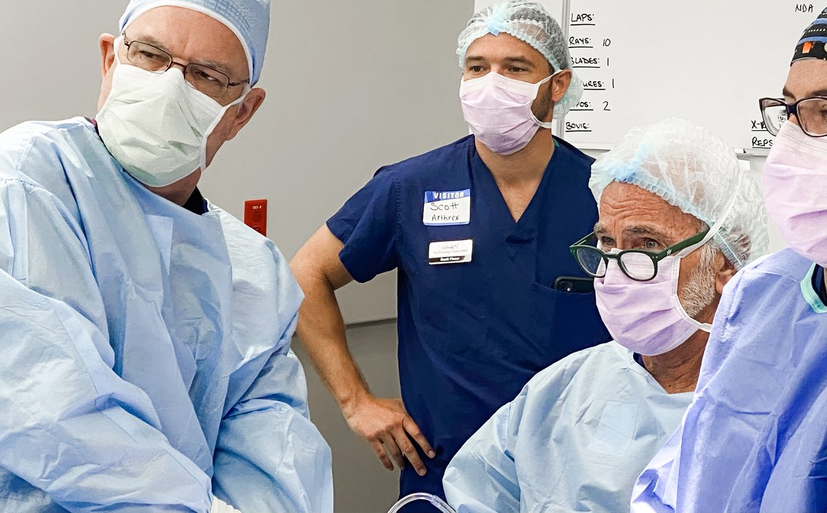 OMGTampaBay's tweet photo. Dr. Stuart Goldsmith and PA Ron Kubus kicking things off today at our very own surgical center! 👨‍⚕️

This is a dream a long time in the making and took the hard work of so many different people to make it a reality. Congratulations everyone! 

#orthotwitter https://t.co/Mfn7CoAoI6