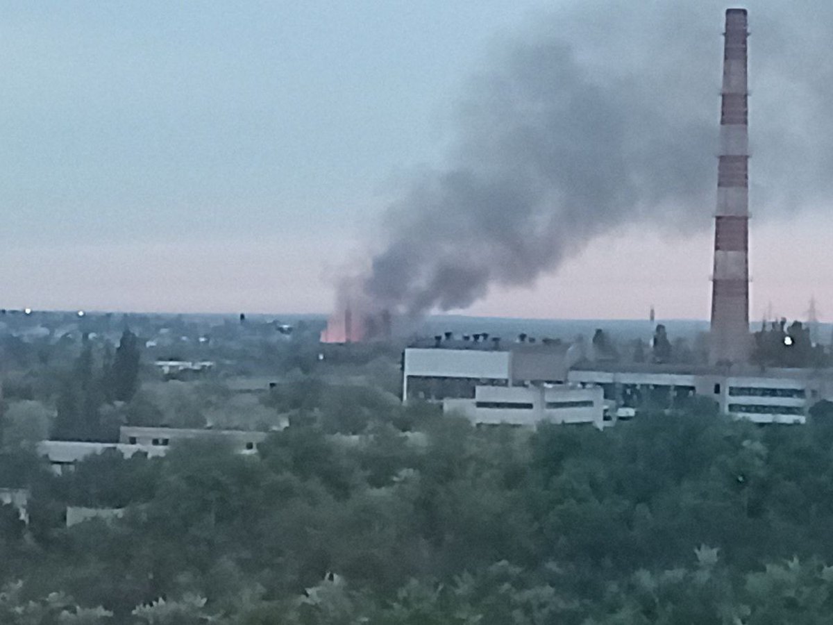 Jack740414732's tweet photo. 💥🇲🇩 Se reporta un incendio en Tiraspol, capital de Transnistria.

➡️ Más información en:
https://t.co/c0QXiEg5kU

#UcraniaRussia #GuerraEnUcrania #UkraineRussianWar #Ucrania #Rusia https://t.co/4W4eskNEDz
