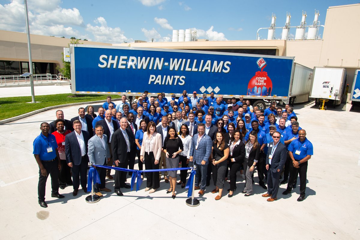 OCFLMayor's tweet photo. #DYK, for every $1 spent in #manufacturing, another $2.74 is added to the economy? The growth of this sector further diversifies our economy. Excited to see @SherwinWilliams' investment of $47M in @OrangeCoFL for new equipment and reconfiguration of its manufacturing floor. https://t.co/Ak7ph1JMxc