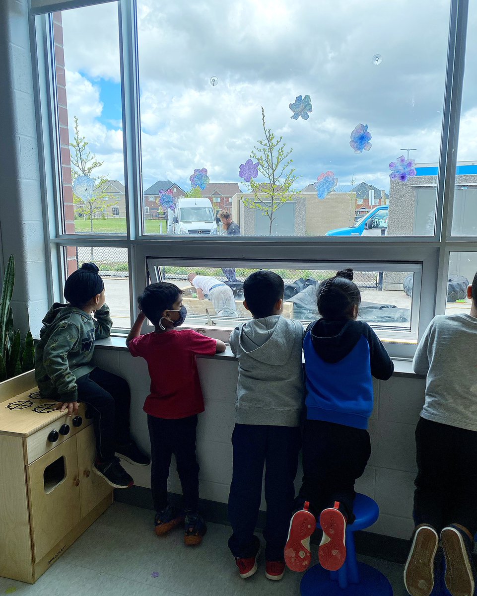 PteBuckamSingh's tweet photo. Excitement in the air today as our Kindergarten Outdoor Area begins its transformation!!!  @PeelSchools https://t.co/lqPI77mQQo