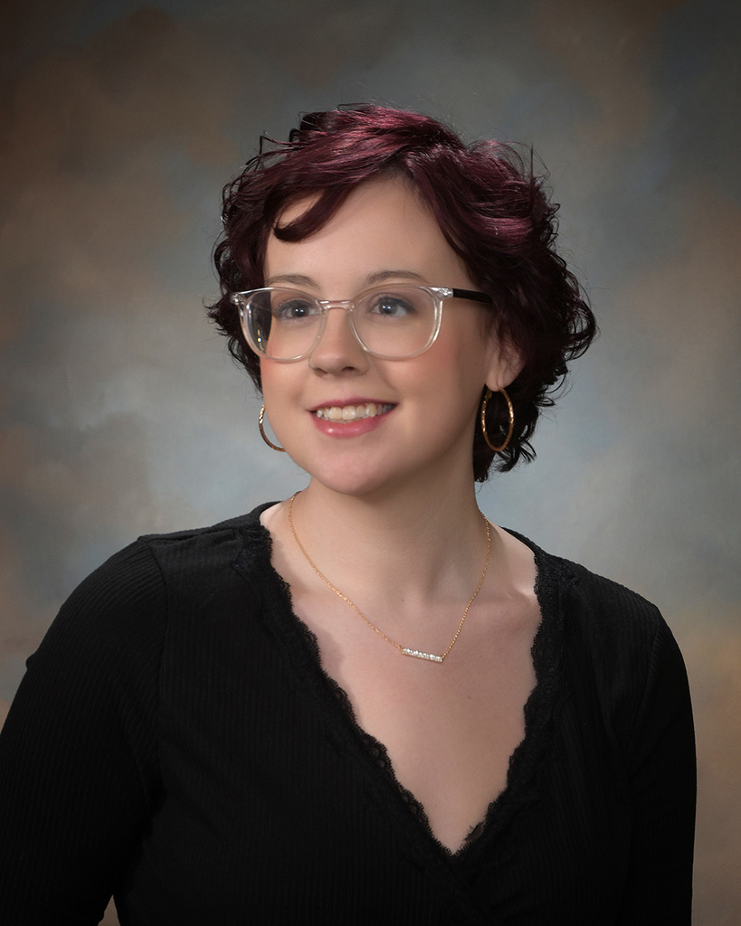 Be sure to visit chillicotheschools.org/o/chs/page/sen… to read more about Class of 2022 graduates Cayden Harris, Kenzie Hayes, Chloe Head, and Jordan Hicks. Congratulations!!