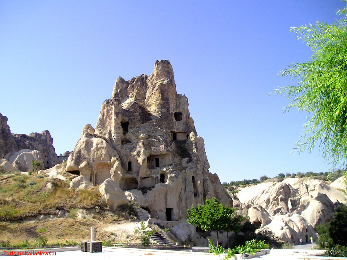 TurismoItaliaNw's tweet photo. In Cappadocia per abbattere le barriere sociali: viaggio inclusivo pensato per essere accessibile a persone con disabilità visive, ad ottobre 2022 
Leggi la notizia https://t.co/Xvkz7eSnsk 

#cappodocia #Turchia #viaggi #disabilitàvisive  #DesarticaAdventures @DESARTICA https://t.co/EhFPBZQ1sE