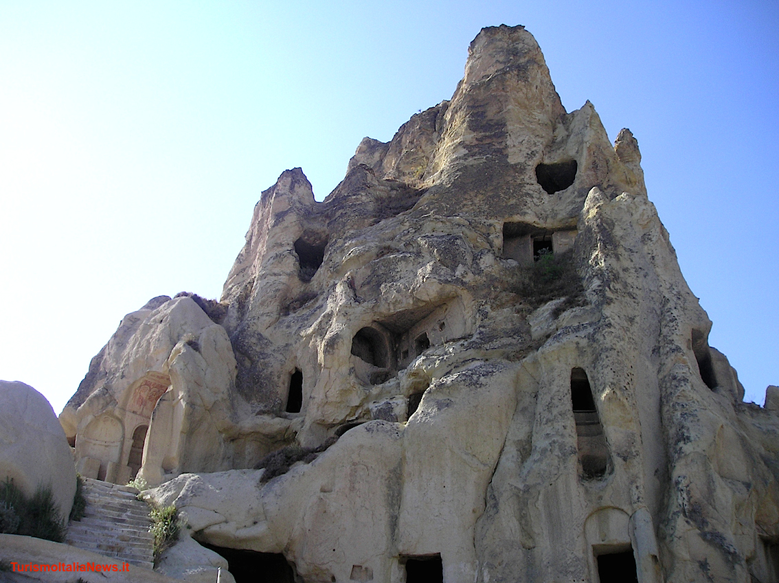 TurismoItaliaNw's tweet photo. In Cappadocia per abbattere le barriere sociali: viaggio inclusivo pensato per essere accessibile a persone con disabilità visive, ad ottobre 2022 
Leggi la notizia https://t.co/Xvkz7eSnsk 

#cappodocia #Turchia #viaggi #disabilitàvisive  #DesarticaAdventures @DESARTICA https://t.co/EhFPBZQ1sE