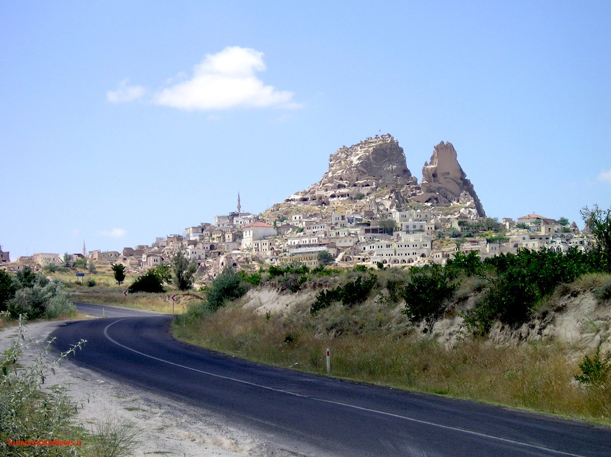 TurismoItaliaNw's tweet photo. In Cappadocia per abbattere le barriere sociali: viaggio inclusivo pensato per essere accessibile a persone con disabilità visive, ad ottobre 2022 
Leggi la notizia https://t.co/Xvkz7eSnsk 

#cappodocia #Turchia #viaggi #disabilitàvisive  #DesarticaAdventures @DESARTICA https://t.co/EhFPBZQ1sE
