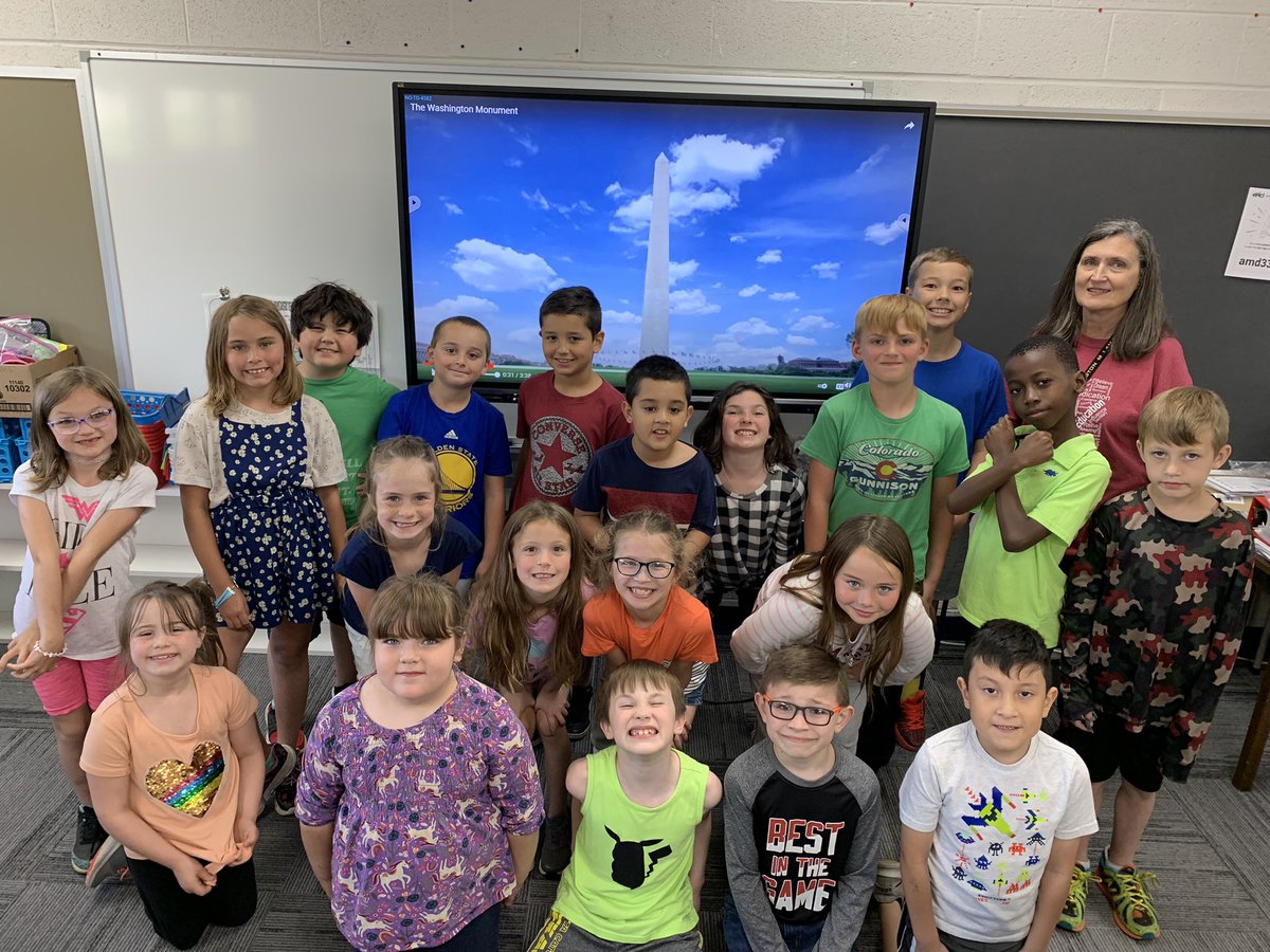Clarke2nd's tweet photo. We started our virtual vacation in Washington DC.  We visited the Lincoln Memorial and Washington Monument. @NorthElem1 https://t.co/0M8h7VJ0xc