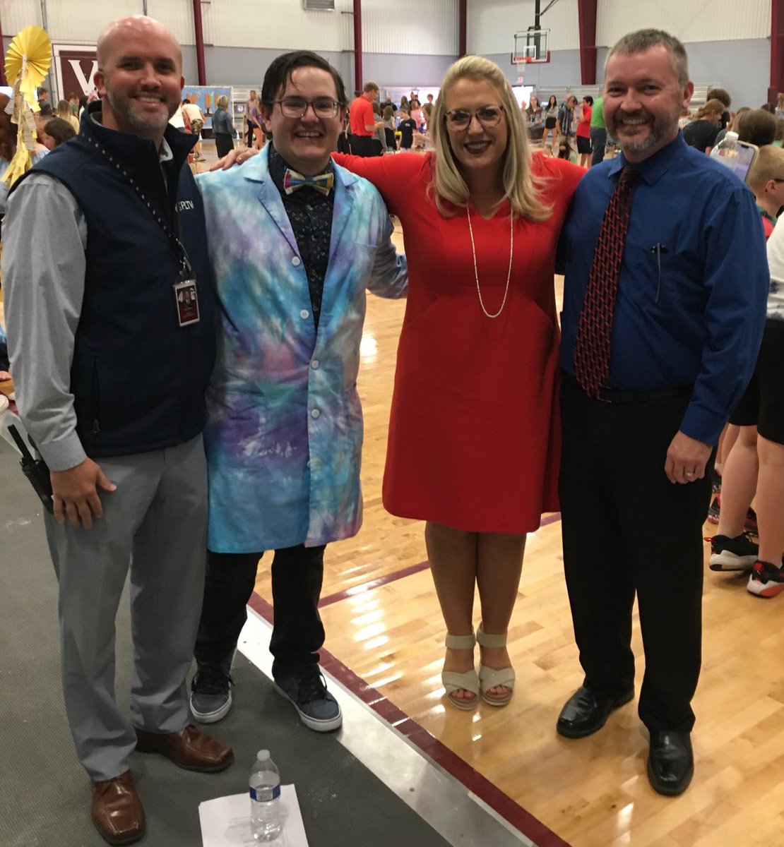 WesDelSchools's tweet photo. We would like to give a special thanks to @SecJennerIN for taking time to join our students and staff today at STEM Day 2022. We appreciate the visit! #WDpride #Stemday https://t.co/eWWDZoLFe1