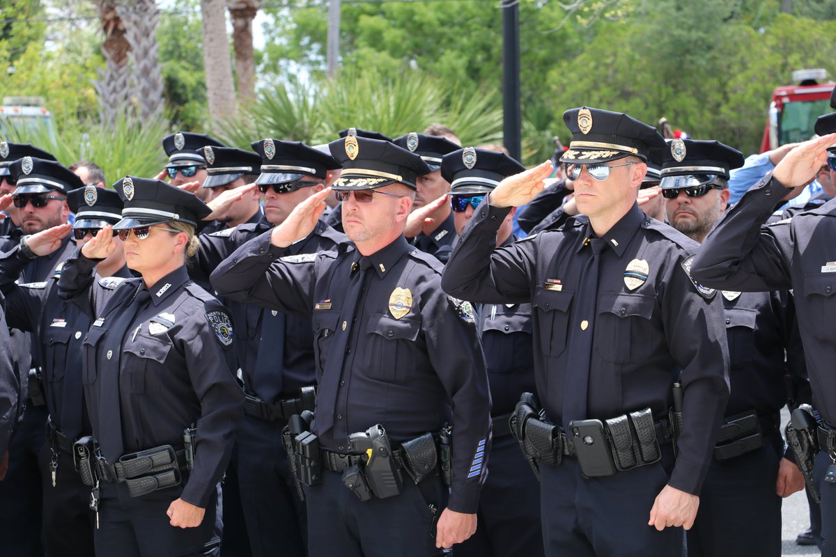 NorthPortPolice's tweet photo. Tuesday, friends, family, and law enforcement across the region gathered to pay final respects to NPPD Chaplain and former Sergeant Michael Saxton. Thank you for everything you have given us. Rest easy brother! https://t.co/CVa1uWn3Pf