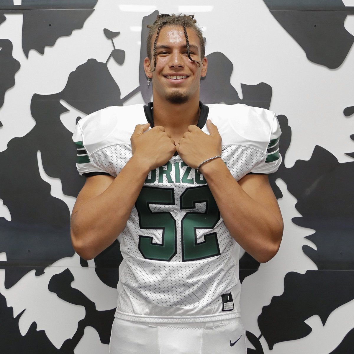 hzfbfamily's tweet photo. Last shoutout to Sr. Quentin "Q" Bouise, #52 OL/DL. Best of luck playing football at the next level! #Huskyfamily
#FortLewisFootball
@litten_andy
@PVUSDATHLETICS
@QBouise https://t.co/tnZZL4T0ON
