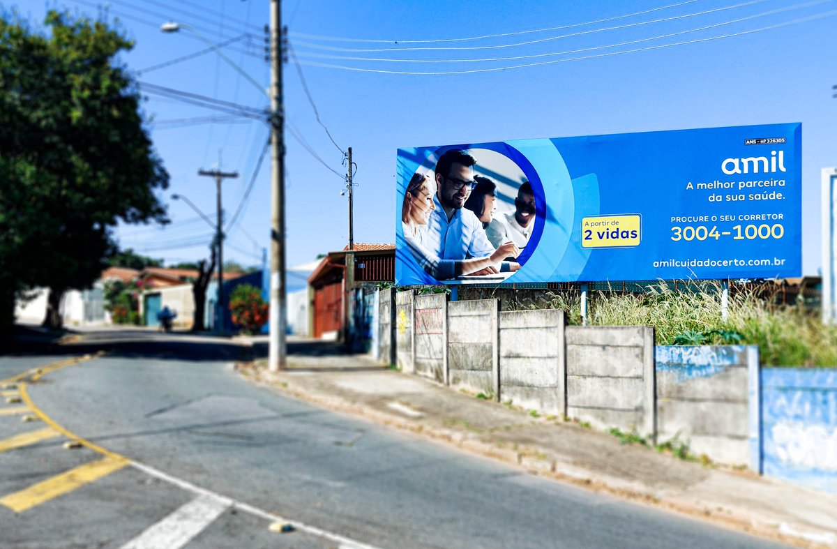 ClearChannelBR's tweet photo. Com mais de 40 anos de atuação, a Amil oferece assistência médica em diversas especialidades em todo o Brasil. A marca está veiculando campanha institucional em nossos outdoors de Campinas (SP), podendo ser vista por todos da cidade... https://t.co/gmznEyWbR3