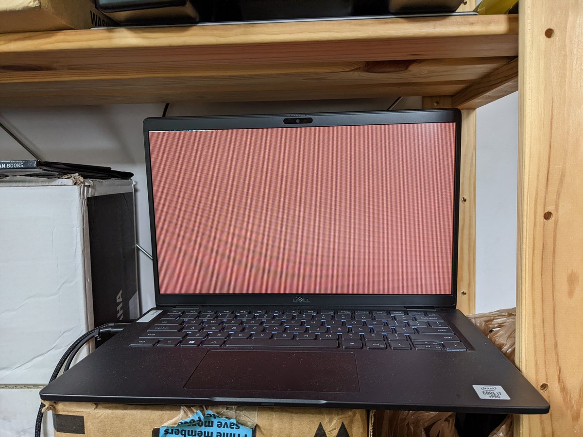 techdev5521's tweet image. Working with Hyper-V on Windows...I get new colors like a red screen of death.