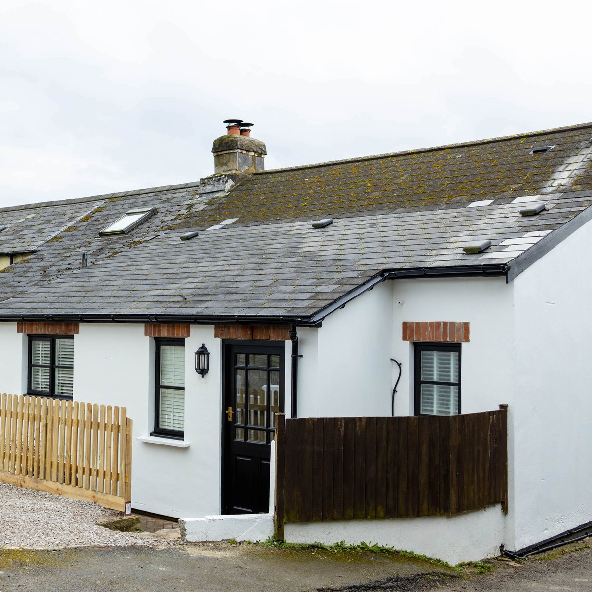 MyBricksFinance's tweet photo. Who wants an update on how property #1, MyBricks Callington, is getting on? 🏡

Join us next week at 6PM GMT for a walkthrough on the rental numbers and what you can expect with the launch of MyBricks Portfolios 🥳

We'll be live here on Twitter, Facebook &amp; YouTube! https://t.co/dprIBi9mic
