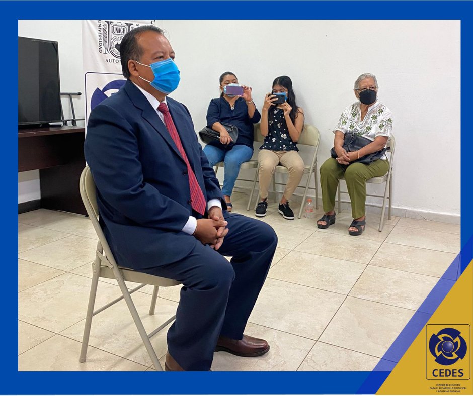 cedesunach's tweet photo. El día de hoy 17 de mayo se llevó a cabo la toma de protesta por Seminario de Titulación, del C. José Luis Estudillo Rincón quien cursó la licenciatura en Desarrollo Municipal y Gobernabilidad.
#OrgulloCEDES
#OrgulloUNACH https://t.co/izYIOImNKl