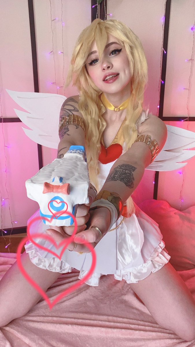 oh my god, I got nominated! 🙀 You can support me with your vote, as well as support my friend <a href="/Zirael_Rem/">ex Zirael Rem 🔮now KAWABARKER</a> , who really deserves to win! ❤️ altporn.net/029-vote-2022-…