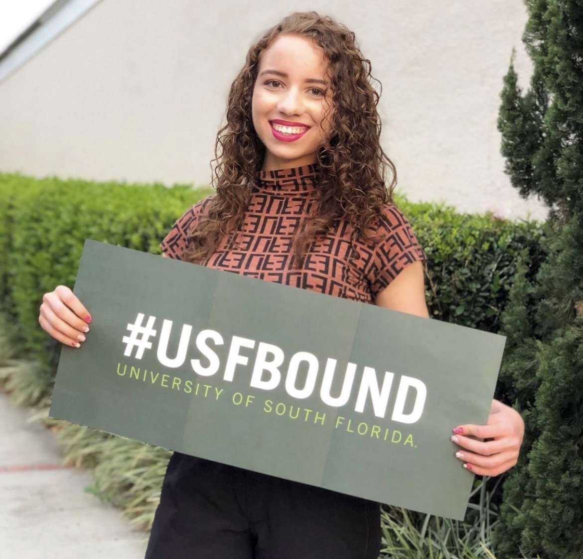 USouthFlorida's tweet photo. As we say goodbye to the Class of 2022, we are thrilled to see all those who are #USFBound! We’ll see you in the Fall, Bulls! 🤘💚💛
📸IG: ednacristinatirado, raquel.andreaa, hedgepeth_.glenn, julialorrayne https://t.co/p3yGdFKUPC