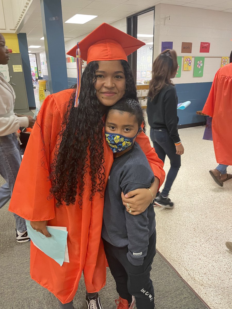 Congratulations to the graduation class of 2022! It was great to see students come back to HWES and getting to see some of their old teachers.