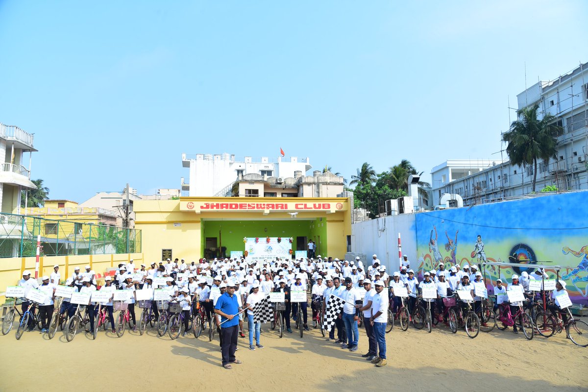 jointeamhf's tweet photo. #Saksham2022, the cyclothon hosted by Indian Oil Corporation Ltd. @IndianOilcl ( Ministry of Petroleum and Natural Gas, Government of India ) and Petroleum Conservation Research Association @pcraindia in association with Happiness Foundation @jointeamhf at Puri, Odisha (1/2) https://t.co/KPABVZlI15