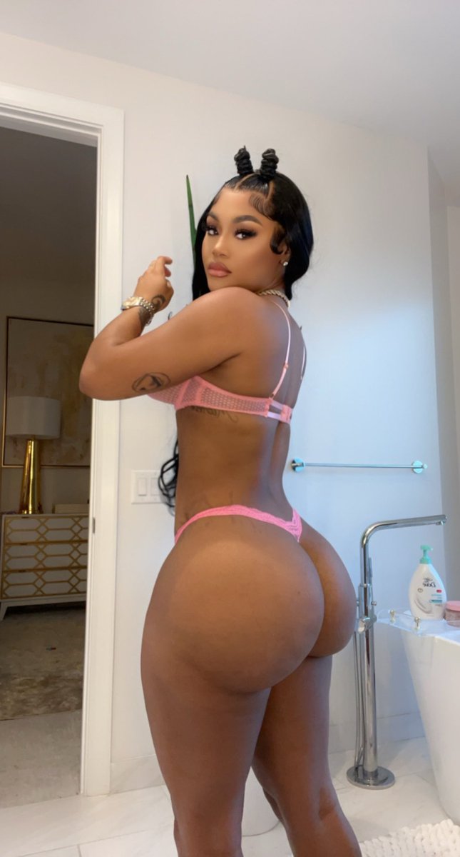 Lira_Galore_'s tweet photo. &amp; im not 2. https://t.co/vcUj1jQ9z8