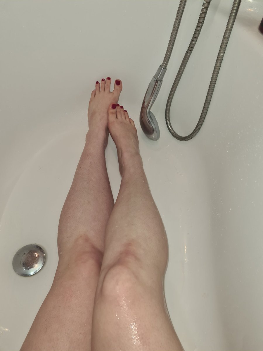 Sandra646607121's tweet photo. Go to the dms to get custom content  😍

#prettytoes #footworship #naturalfeet #wetfeet #soles  #solesandtoes #toes #toesucking #longtoes #feetpics #sellingcontent https://t.co/LddrhfHm1f