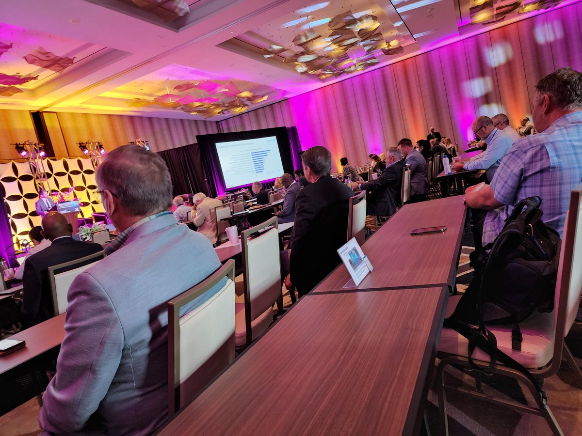 MindiSue00's tweet photo. Back to #inperson #conferences! #connus22 #learningsomuch #thoughtleadership https://t.co/NO569ZMXRK