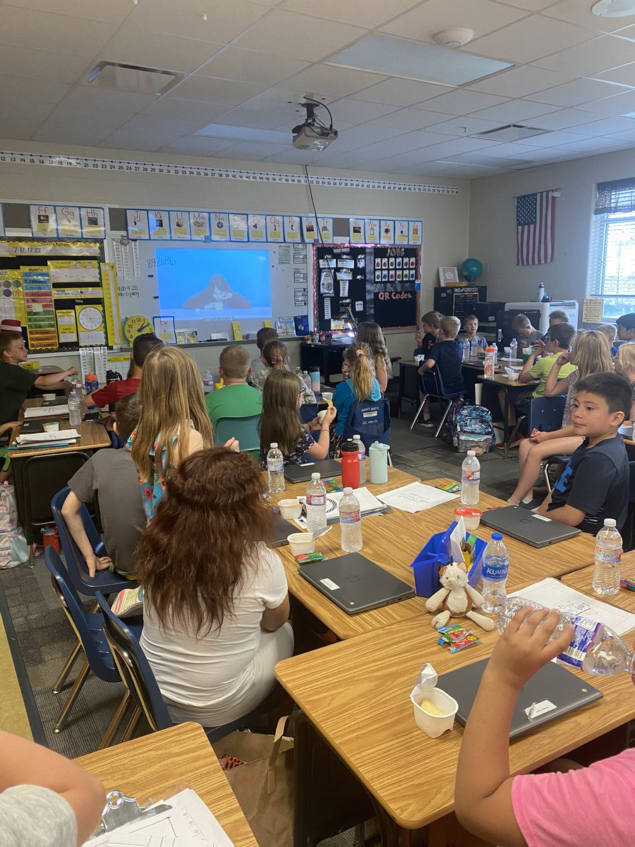 AprilWachal2's tweet photo. Celebrating 4th quarter AR success with this group of almost 3rd graders! Snacks, jokes and a competitive game of @gimkit @Jennifer1266 #lakeviewvikes https://t.co/ZBypRHF675