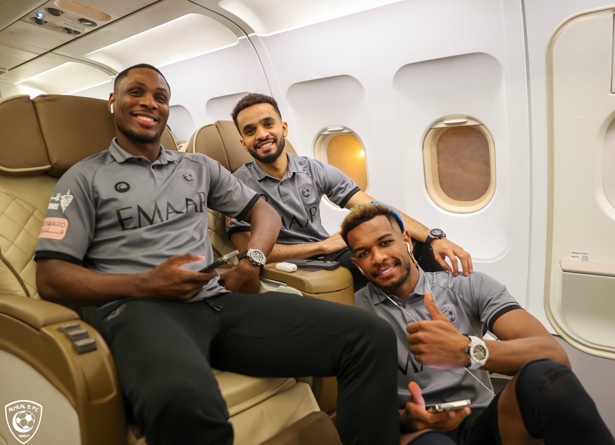 Alhilal_FC's tweet photo. ✈️ إلى عروس البحر.. جدّة 😍💙

#الهلال https://t.co/2dbYmEbNek