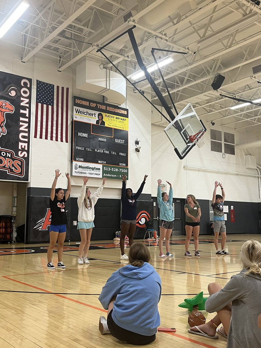 AHSLinkCrew's tweet photo. Lip Sync battle time! #linkcrew https://t.co/sQi6LzIdQ2