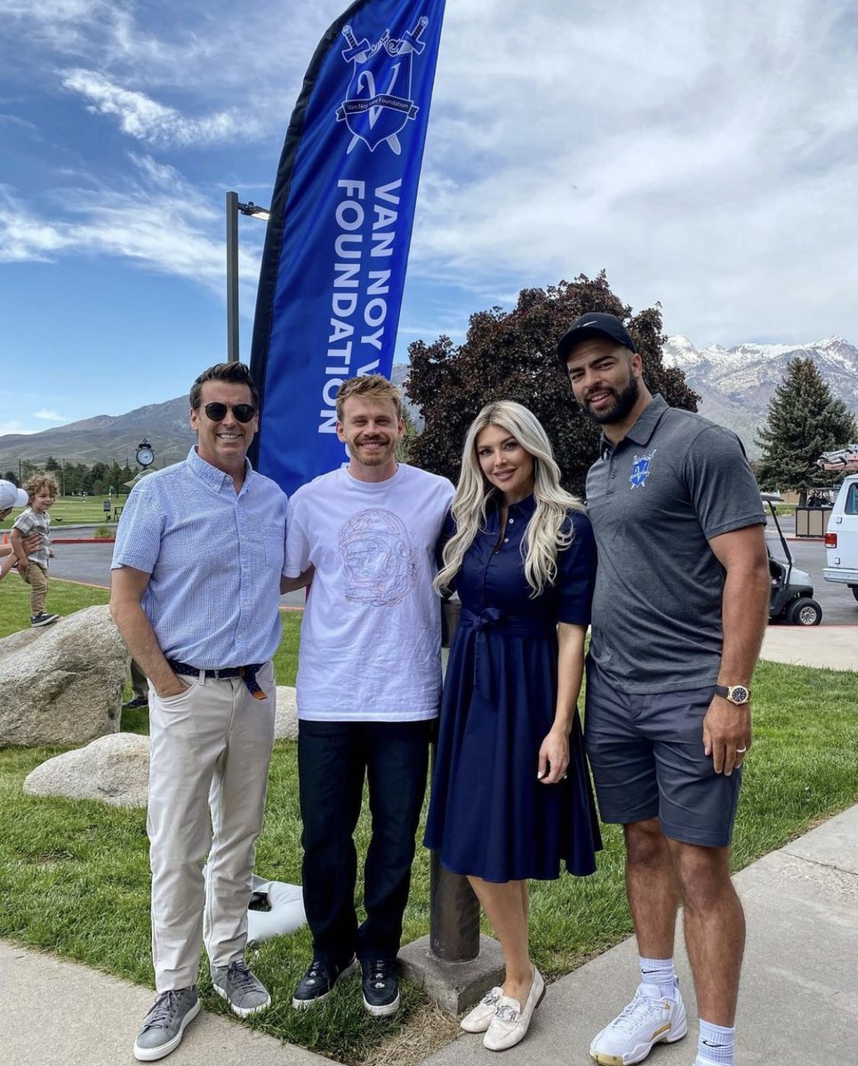 vannoyvalorfdn's tweet photo. Over $100,000 raised at our #CharityGolf event yesterday! THANK YOU to everyone who joined us for the day to raise funds for our #ValiantKnights scholarship &amp; internship program for youth in #fostercare and those who have aged out of the system. #Utah | @KVN_03 @marissa_vannoy https://t.co/b55WFX5Ihc